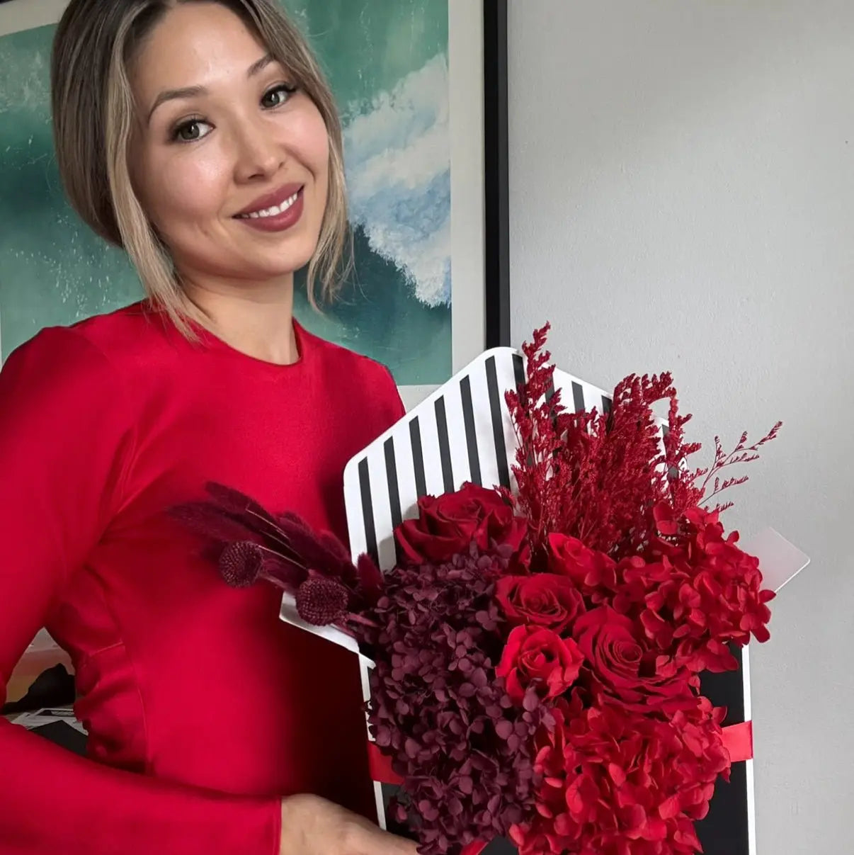 LARGE FLOWER ENVELOPE: Everlasting Red Rose Mix - Fleur Du Luxe