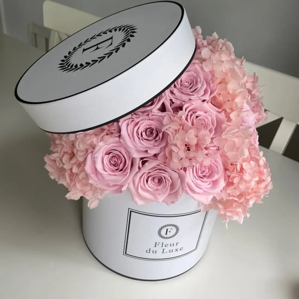 ROUND BOX Hydrangea + Roses in a Dome - Fleur Du Luxe