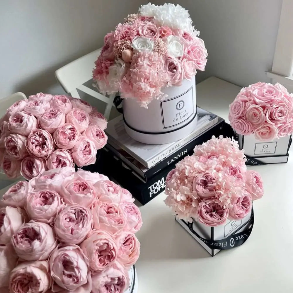 ROUND BOX: Pink Garden Mix Floral Arrangement - Fleur Du Luxe