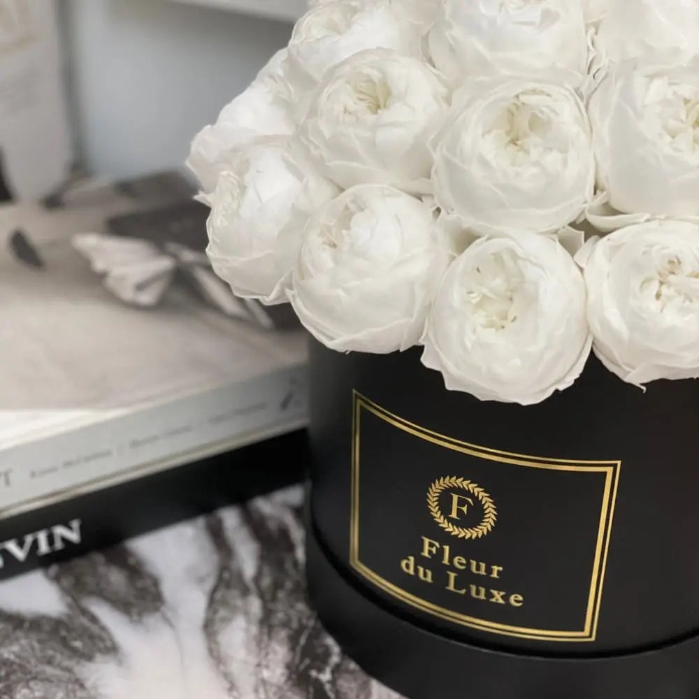 ROUND BOX : Preserved White Peonies That Last 3 Years! - Fleur Du Luxe