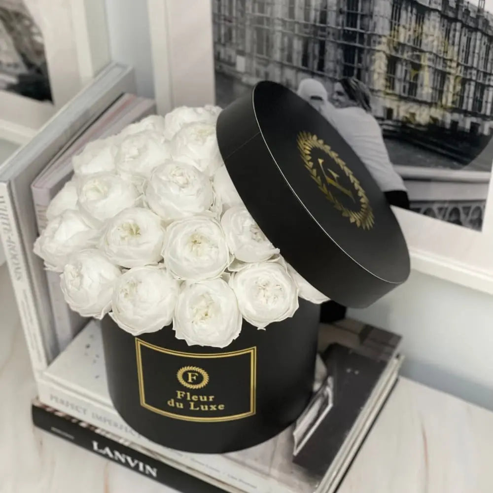ROUND BOX : Preserved White Peonies That Last 3 Years! - Fleur Du Luxe