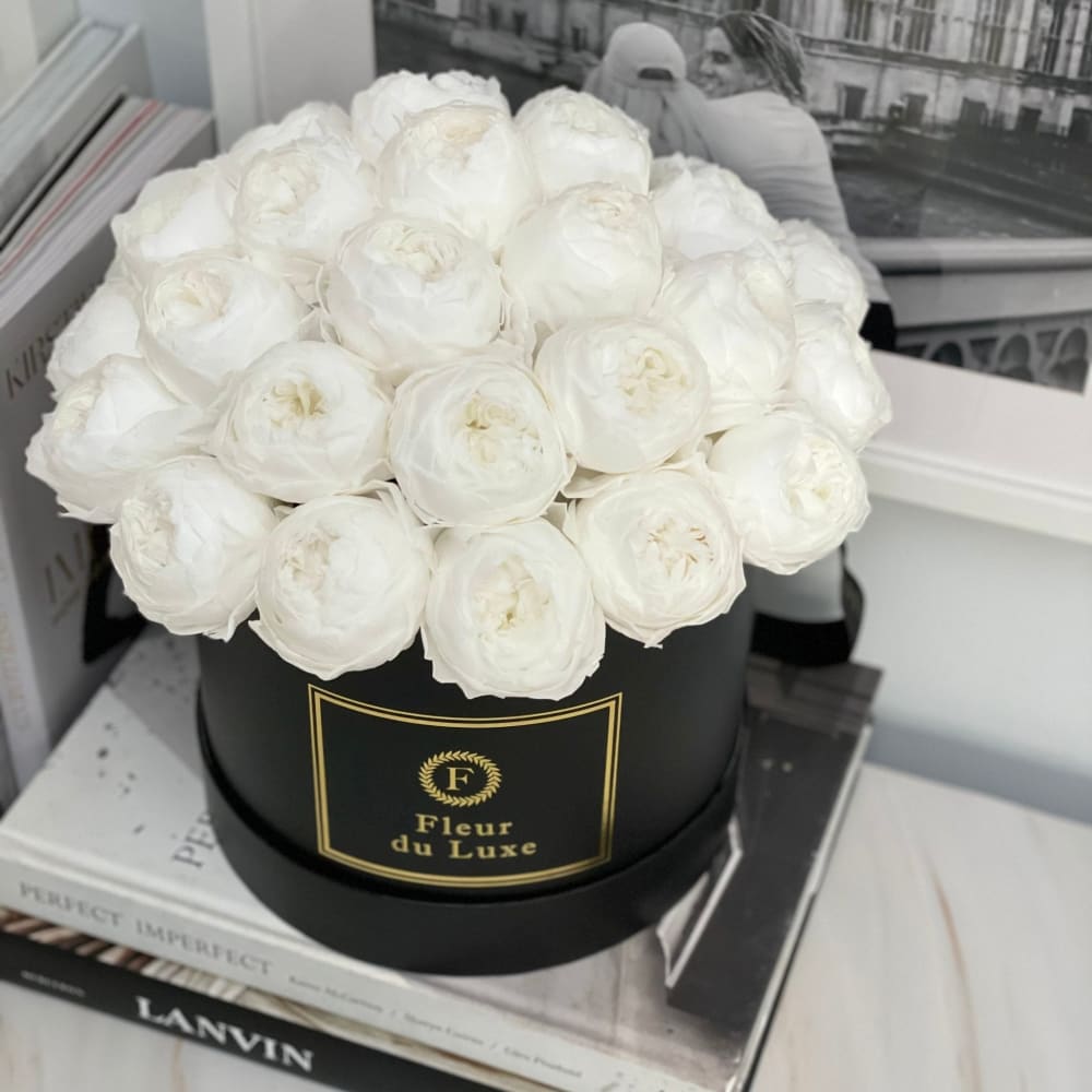ROUND BOX: Preserved White Peonies That Last 3 Years! -