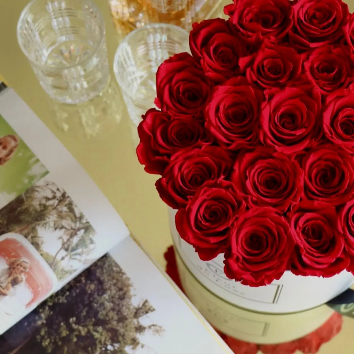 ROUND BOX : Signature Roses Red - Fleur Du Luxe