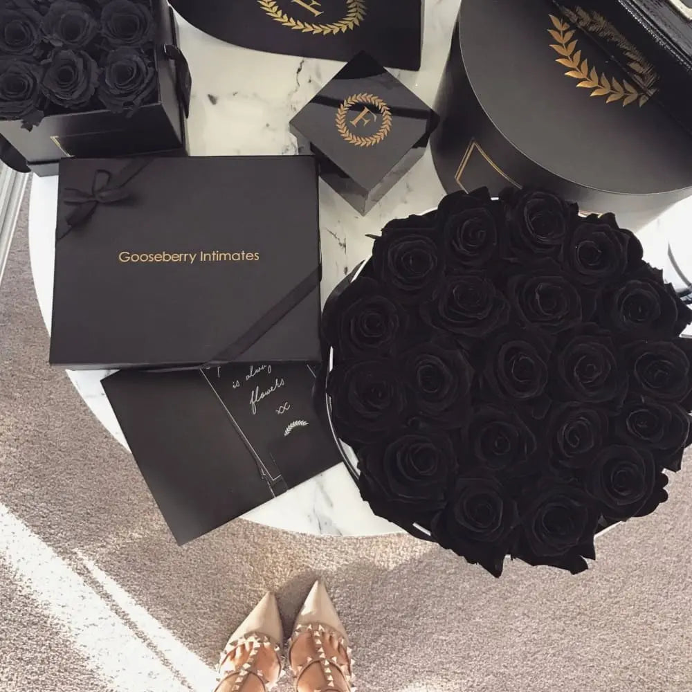 ROUND BOX : Signature Roses Velvet Black - Fleur Du Luxe