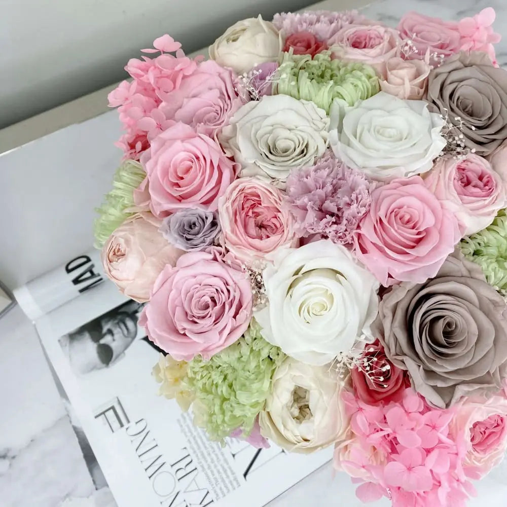 ROUND BOX: Summer Mix Preserved Flowers - Fleur Du Luxe