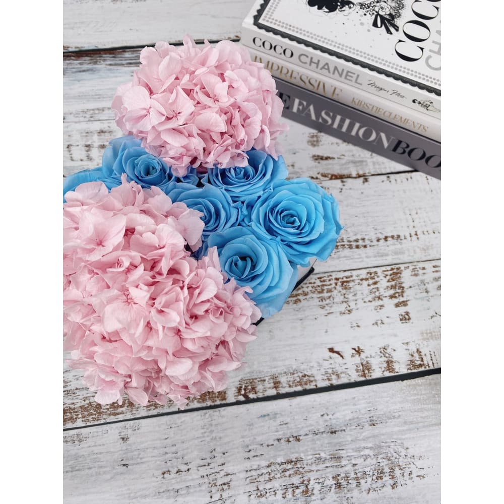 SQUARE BOX: Hydrangea Mix Baby Blue + Baby Pink - Flowers
