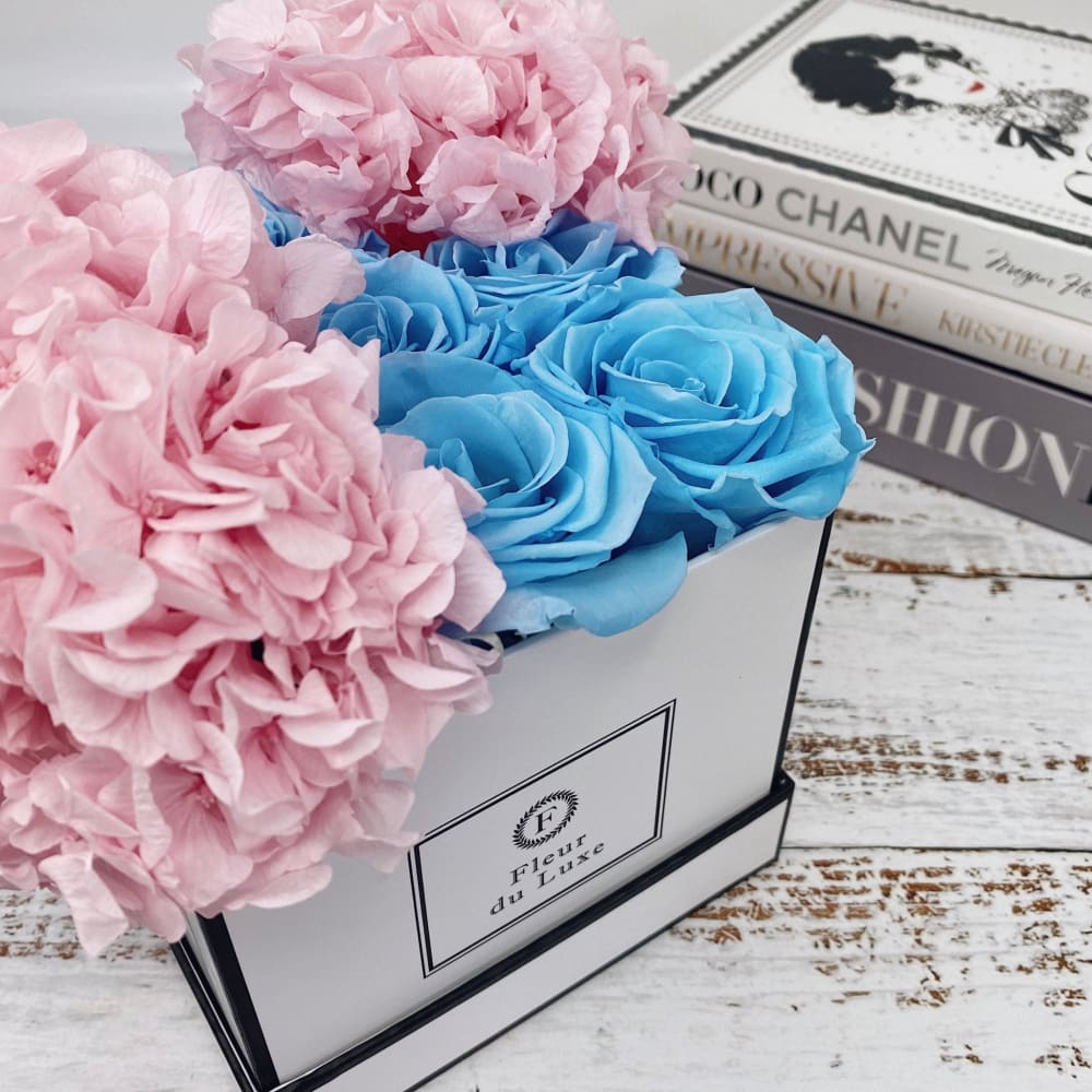 SQUARE BOX: Hydrangea Mix Baby Blue + Baby Pink - Flowers