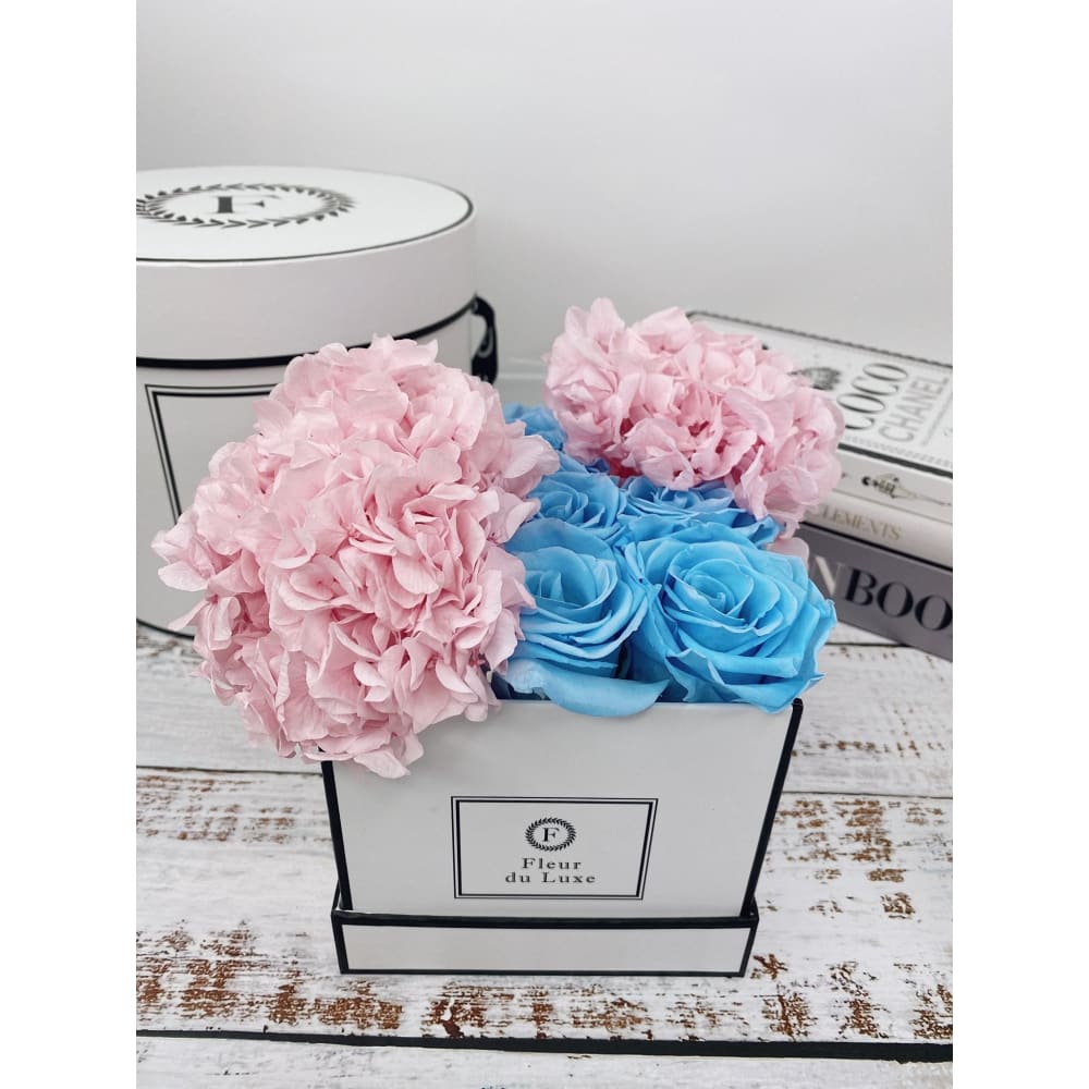 SQUARE BOX: Hydrangea Mix Baby Blue + Baby Pink - Flowers
