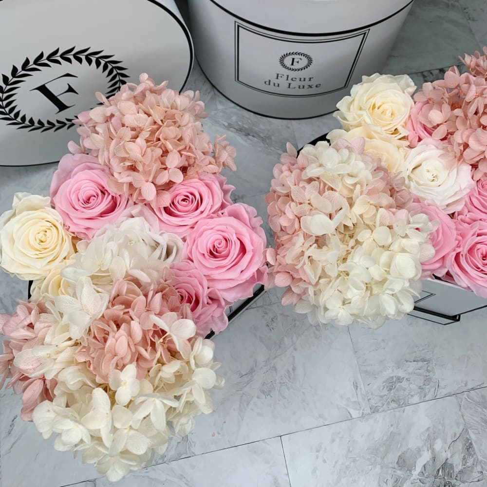 SQUARE BOX: Hydrangea Mix Baby Pink - Pink and White / Black