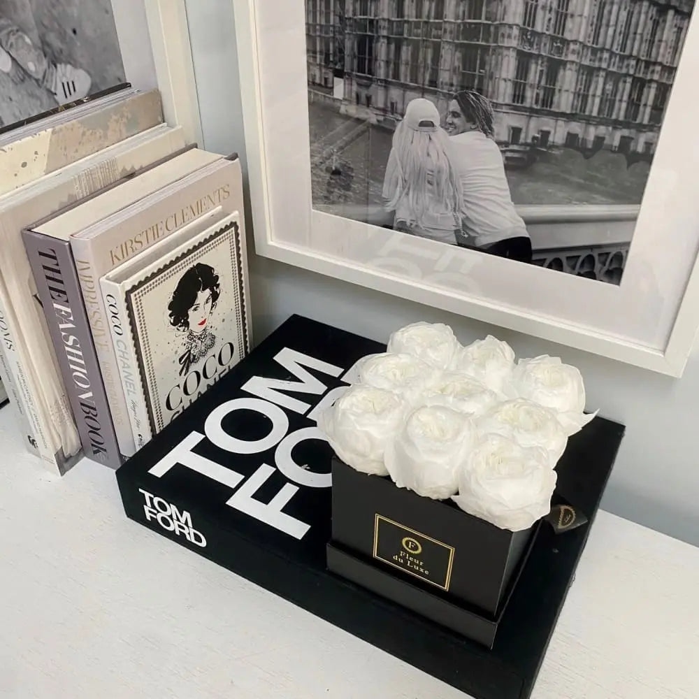 SQUARE BOX : White Peonies - Fleur Du Luxe