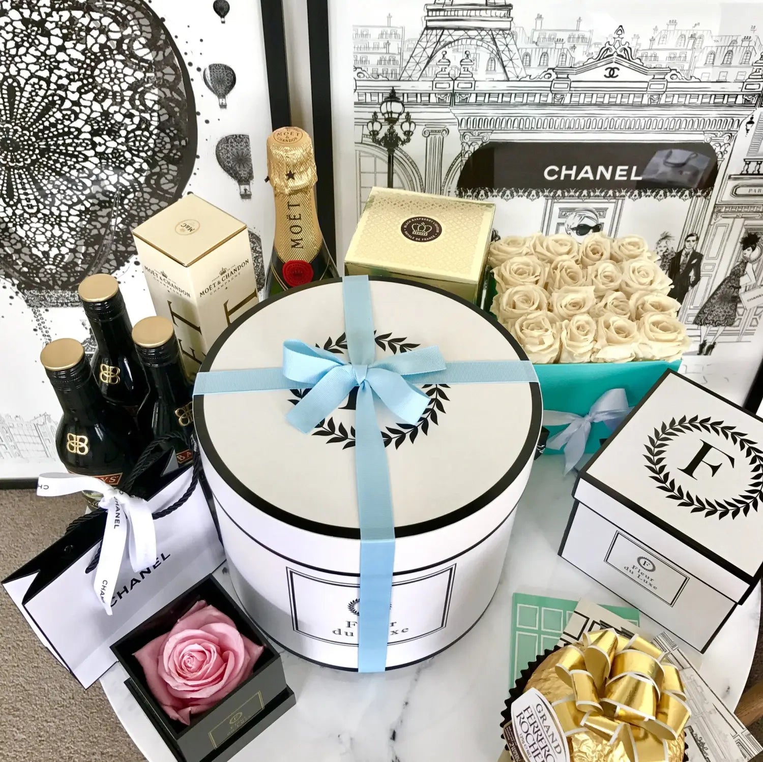 Christmas Gift Shop - Fleur Du Luxe