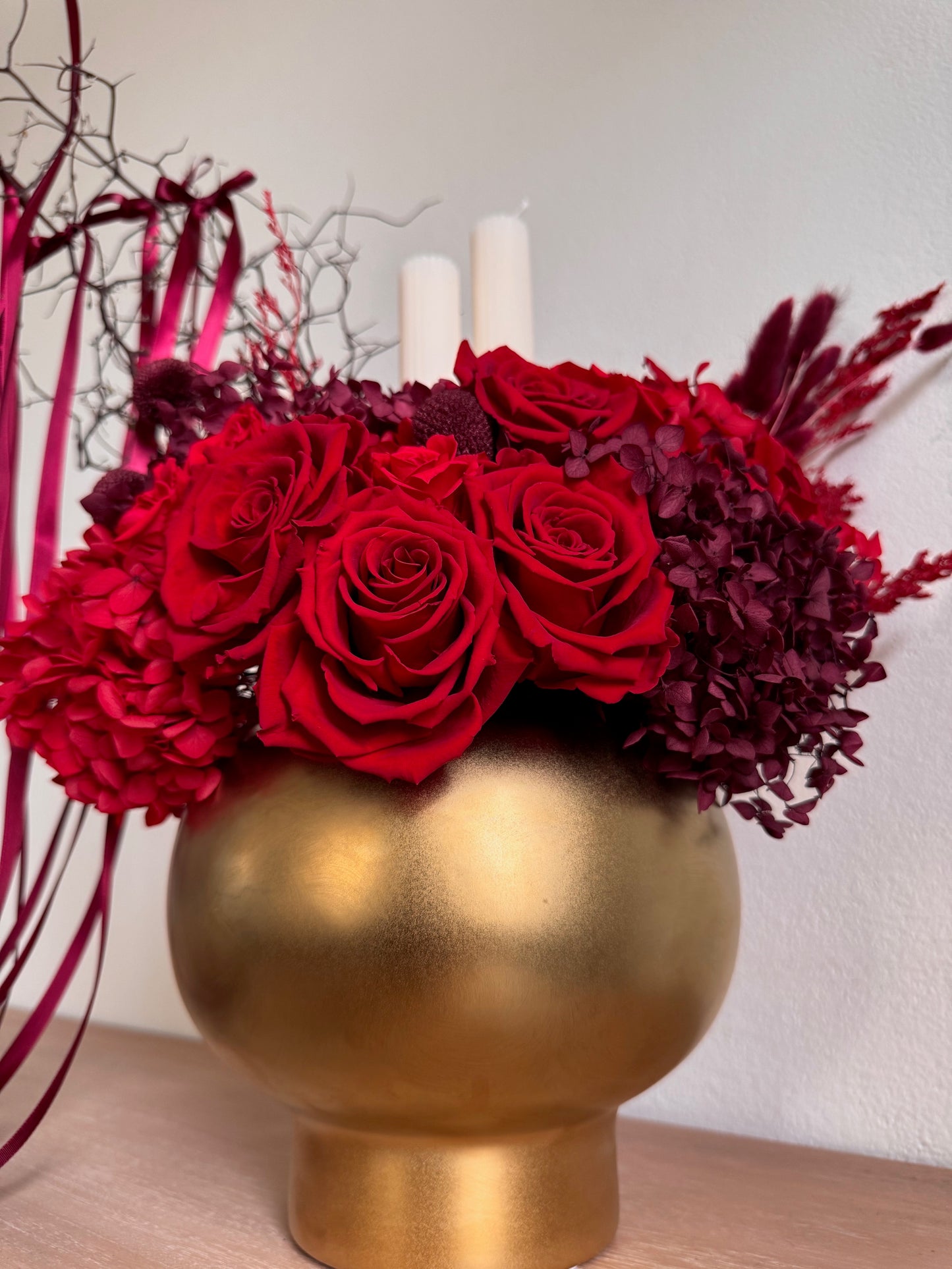 Gold Pot: Christmas Flower Arrangement with Candles in Gold Vase