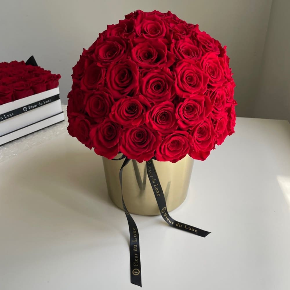Everlasting Roses in a Dome |Gold Stainless Steel - Fleur Du Luxe