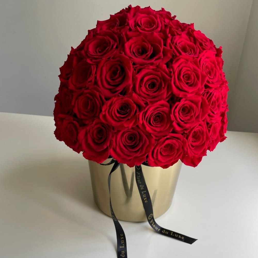 Everlasting Roses in a Dome |Gold Stainless Steel - Fleur Du Luxe