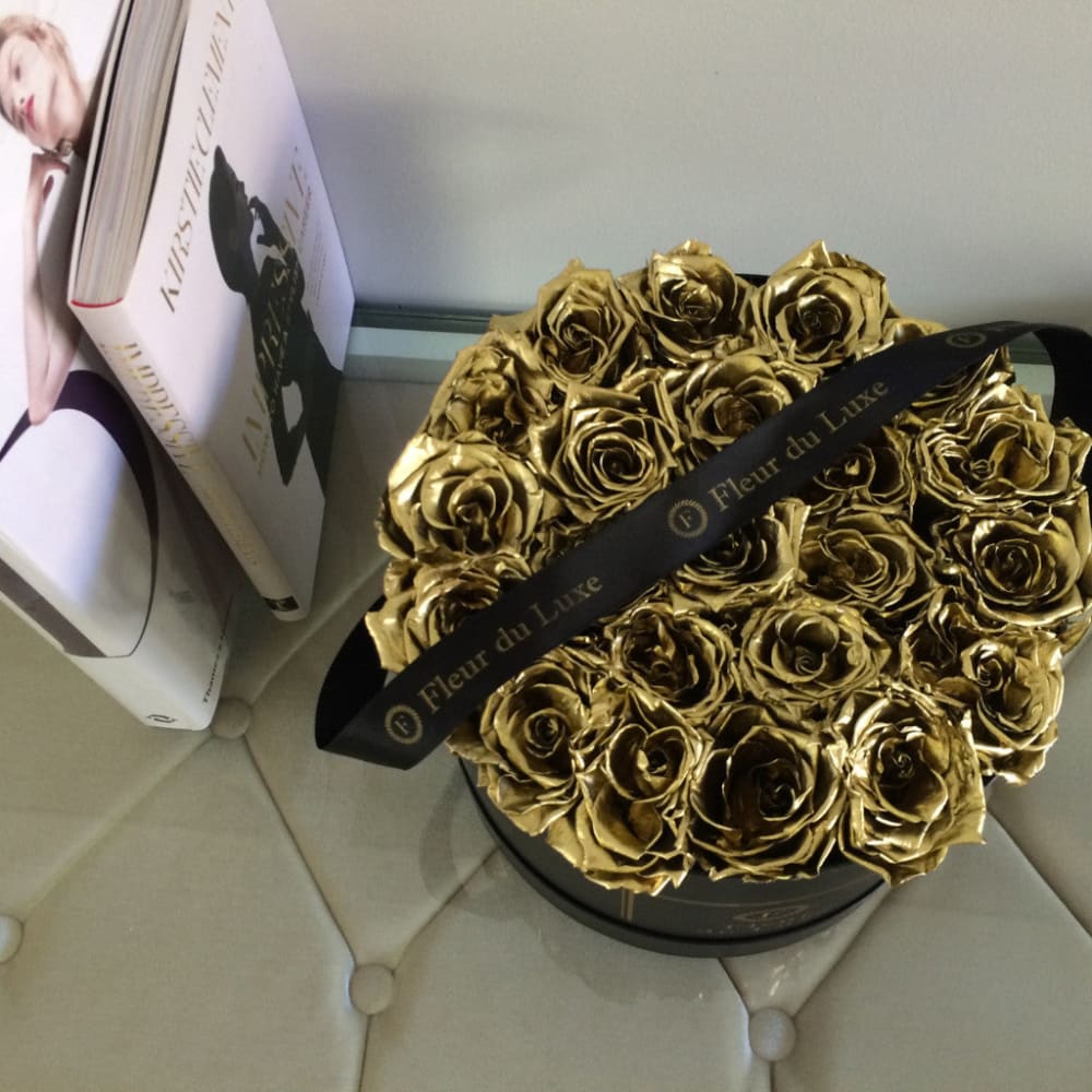 GOLD ROSES - Premium Round Box - Flowers