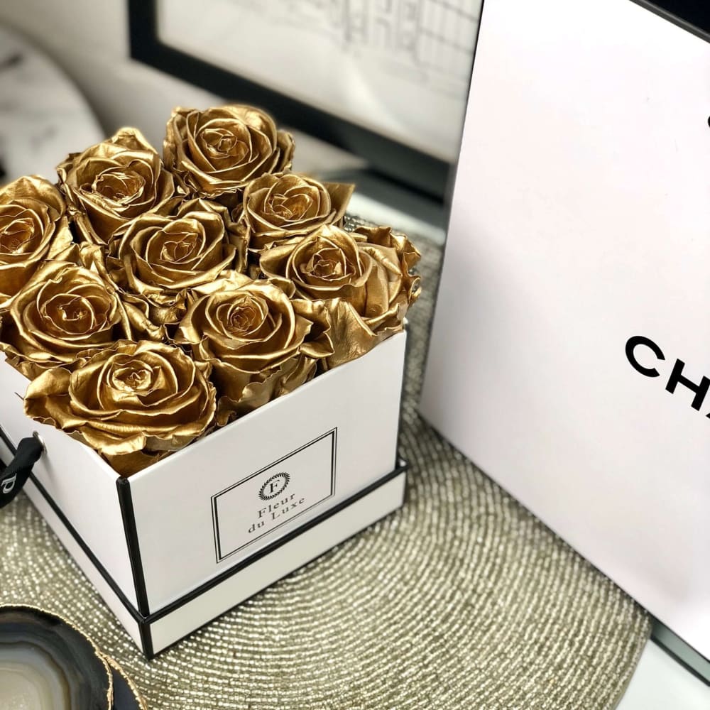 GOLD ROSES: Square Box Yellow Gold - White - Flowers