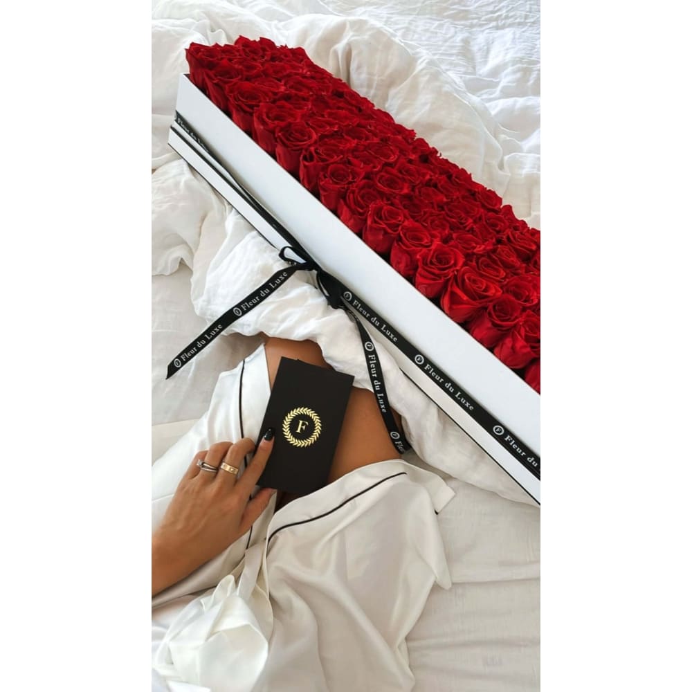LONG BOX: Grand Gesture 80 - 100 Everlasting Roses - Fleur Du Luxe