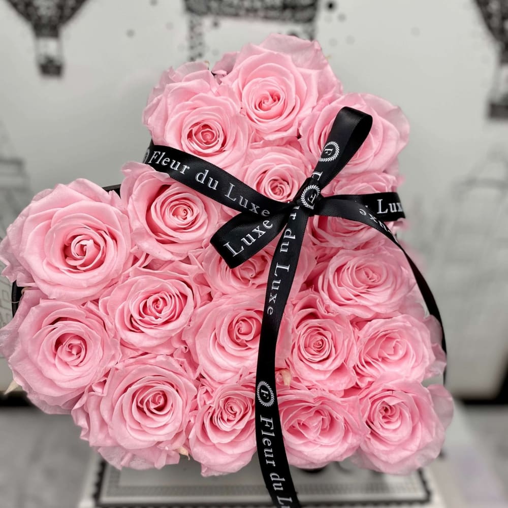 Love Heart Box: Black Velvet Roses - Soft Pink - Flowers