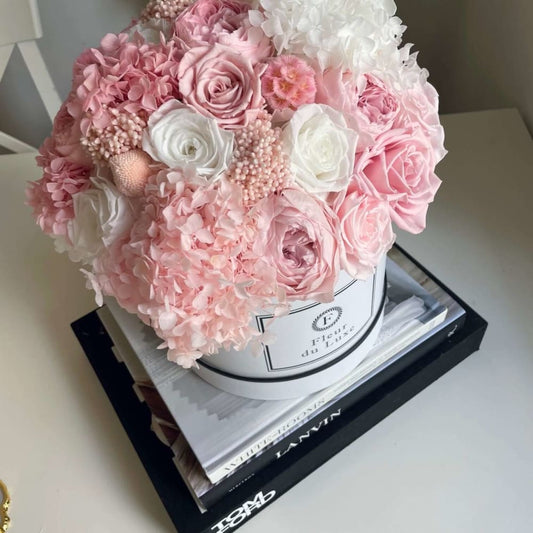 ROUND BOX: Pink Garden Mix Floral Arrangement - Fleur Du Luxe