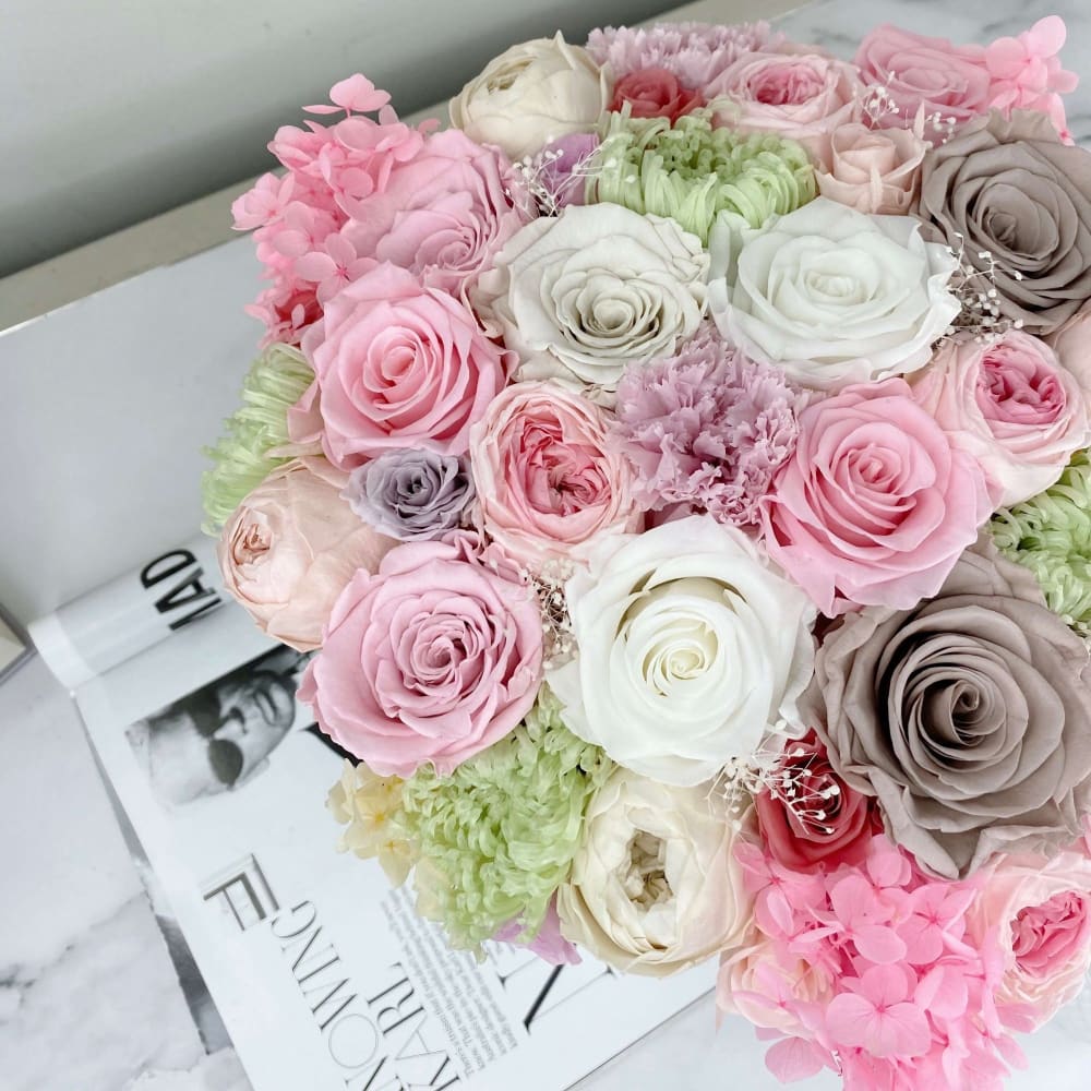 ROUND BOX: Summer Mix Preserved Flowers - Fleur Du Luxe
