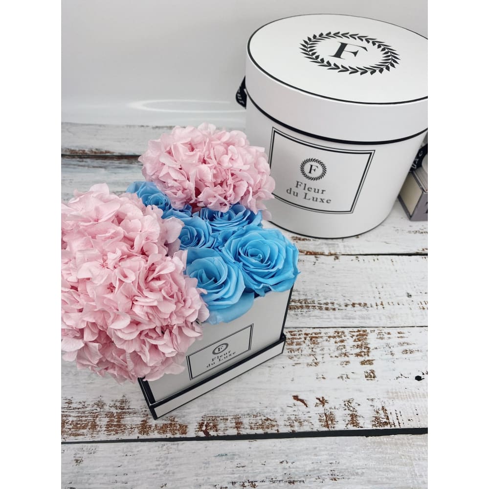 SQUARE BOX: Hydrangea Mix Baby Blue + Baby Pink - Flowers