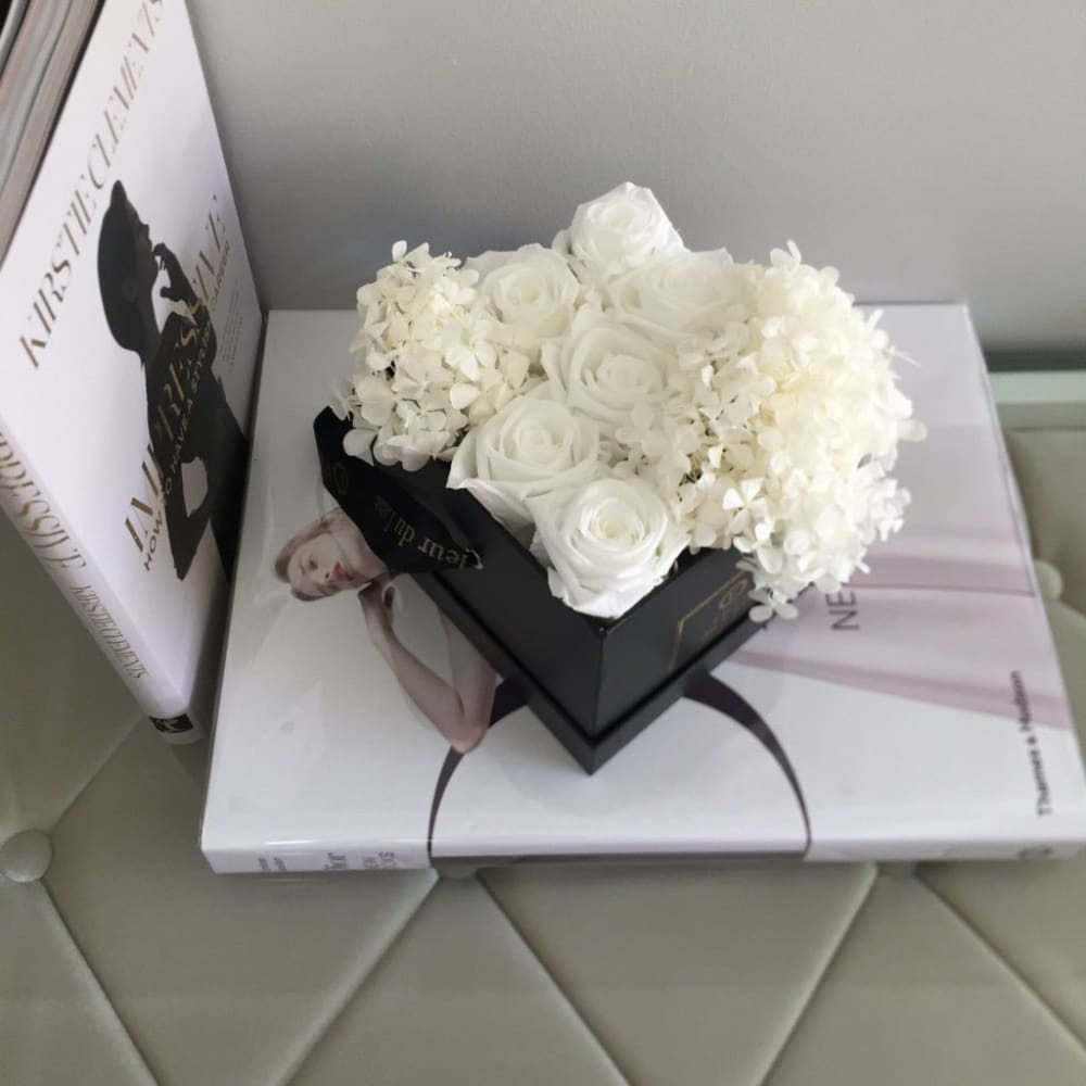 SQUARE BOX: Pink & White Hydrangea Mix - White + White /