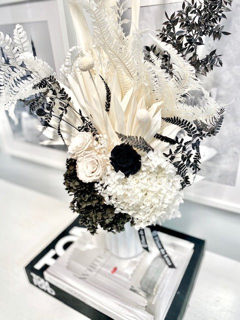 DRIED FLOWERS: Black & White Monochrome - Fleur Du Luxe