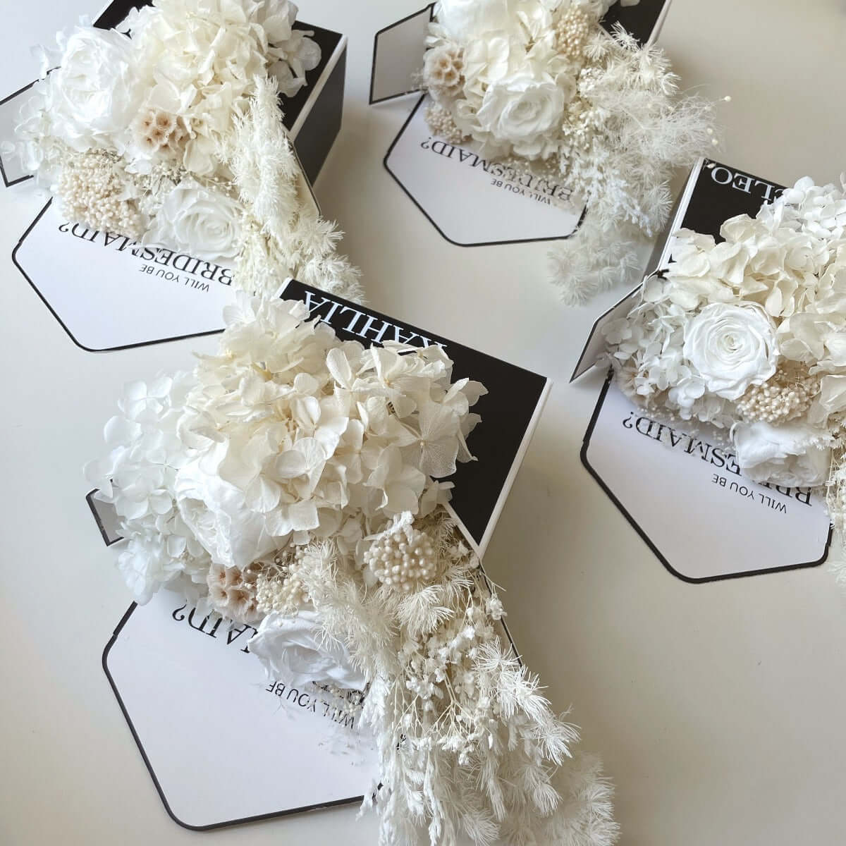 FLOWER ENVELOPE: Cream Flowers - Fleur Du Luxe