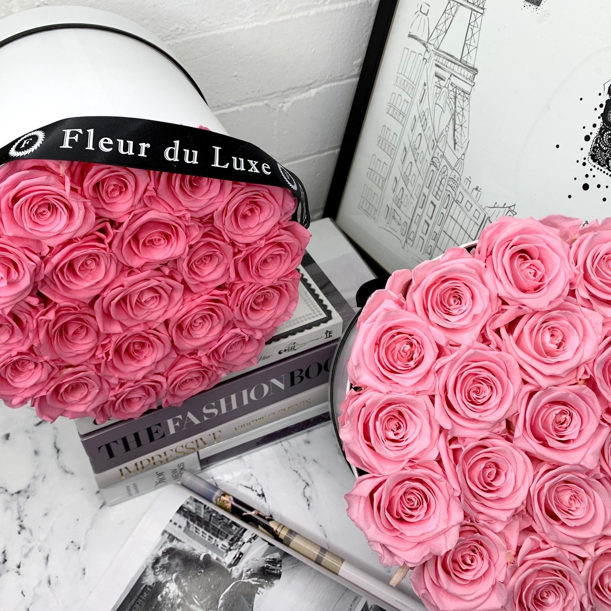 ROUND BOX : New York Bi - Colour Pink – Everlasting Real Roses in Round Hat Box - Fleur Du Luxe