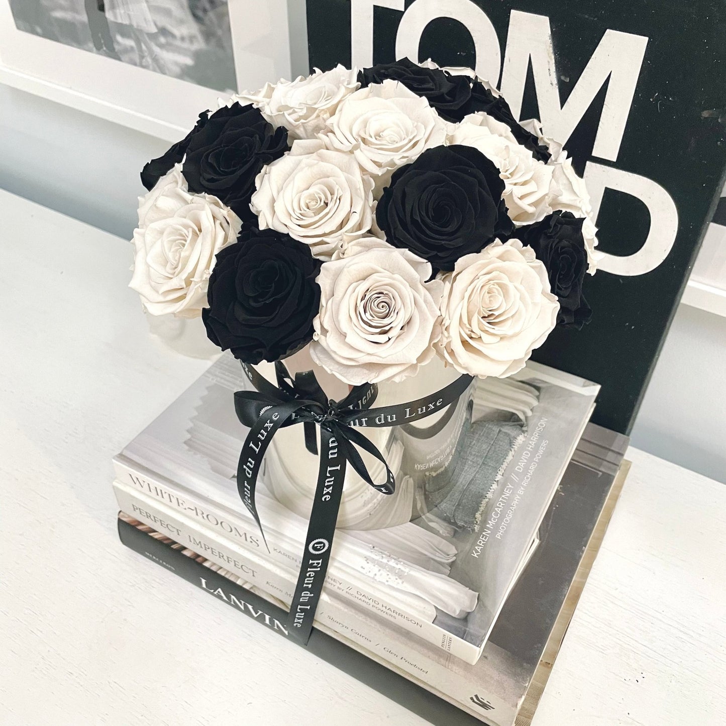 STAINLESS STEEL POT: Monochrome Roses - Fleur Du Luxe
